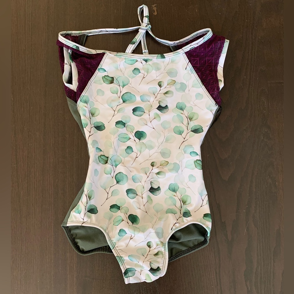 Suffolk Leotard, Adult Petite, Harvest Leaves Cap Sleeve